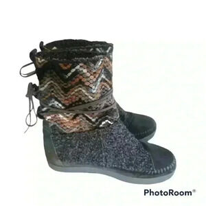 Tom's Nepal Womens Mid calf Boots 8.5